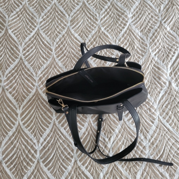 * Brand New * Indigo Kensington Handbag - Black - Picture 2 of 3